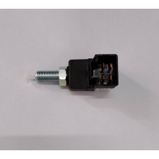 Датчик включения стоп сигнала от педали тормоза (=F201051-0200) CS35 Changan S101057-0600