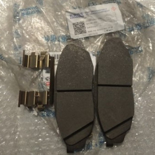 Колодки тормозные передние на 2 колеса оригинал Changan CD569F260301-1700