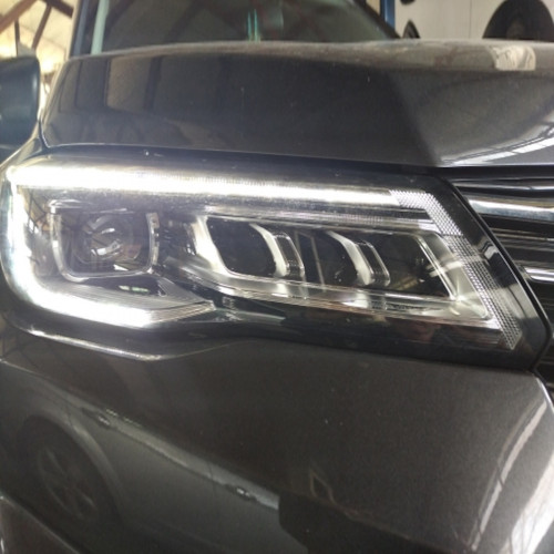 Фара передняя правая (RUH4001) S301034-0130-AA Changan CS75, CS75 FL